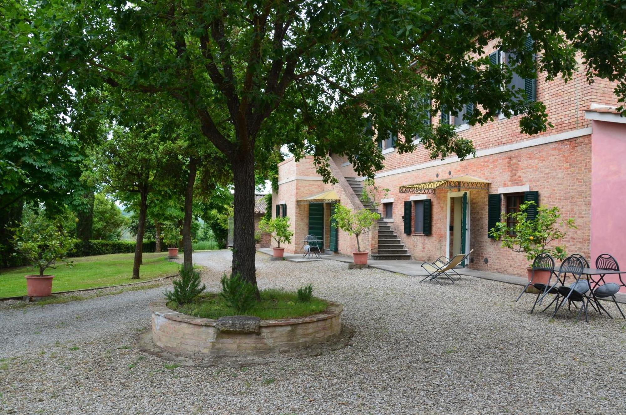 Agriturismo Sant'Alfredo Monteroni dʼArbia Екстериор снимка